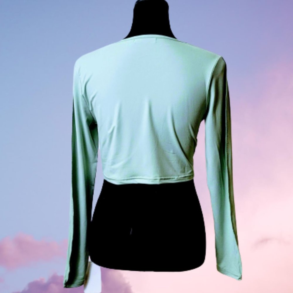 🆕Girls Fight, Green exposed seam Crop Top - Picture 4 of 12